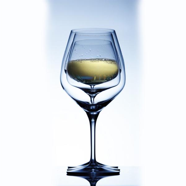 Wine Club THESSALONIKI’96: Ασύρτικο, μια λευκή Prima Donna 