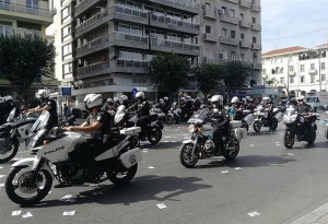 Θεσσαλονίκη: πλάνα από την αντιφασιστική πορεία ενόψει της απόφασης στη δίκη της Χρυσής Αυγής (βίντεο)