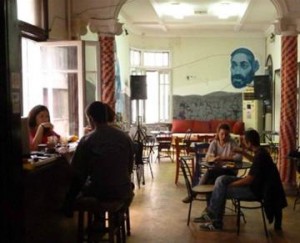 Ετεροτοπία, ένα κοινωνικό cafe στέκι στην Θεσσαλονίκη