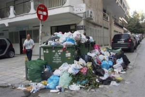 Τα σκουπίδια πνίγουν Καλαμαριά, Νεάπολη και Συκιές