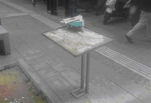 Εικόνες ντροπής στην πλατεία Χρηματιστηρίου. Τι ανακοίνωσε ο Δήμος Θεσσαλονίκης