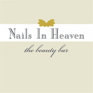 Παραδεισένα φροντίδα στο Nails In Heaven