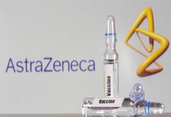 AstraZeneca: Αναληθή τα άρθρα για μόλις 8% αποτελεσματικότητας του εμβολίου στους άνω των 65 ετών