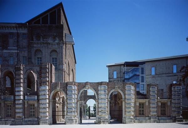Ιταλία: Το Μουσείο Τέχνης Castello di Rivoli γίνεται εμβολιαστικό κέντρο