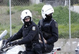 Συναγερμός στην ΕΛΑΣ: Σύλληψη Τούρκων με πλαστές ελληνικές ταυτότητες