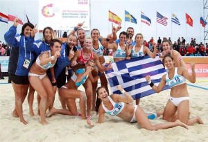 Χρυσά τα κορίτσια της Εθνικής beach handball γυναικών! 