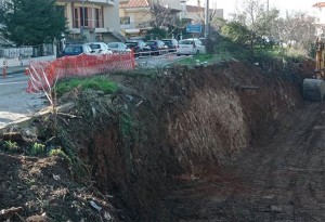Δ. Νεάπολης - Συκεών: Επιταχύνονται οι εργασίες αντιστήριξης της οδού Ανθέων στα Πεύκα