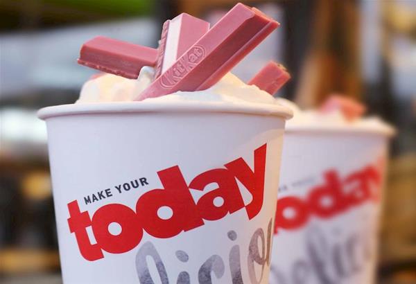 Tα καταστήματα Today παρουσιάζουν το ρόφημα σοκολάτας Nestlé με κομμάτια σοκολάτας KitKat Ruby!