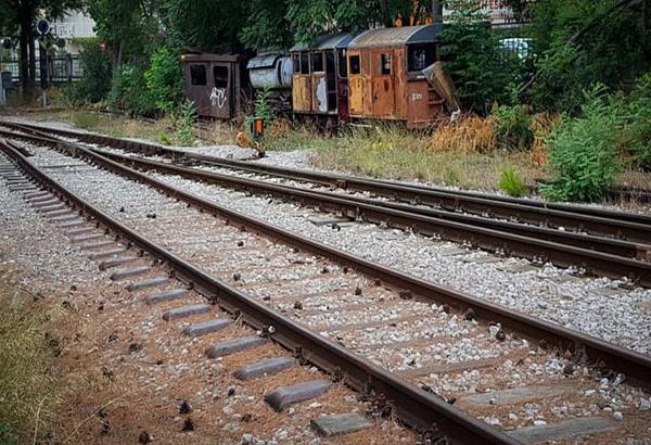 Λάρισα: Τρένο παρέσυρε αυτοκίνητο στο Κιλελέρ – Τραυματίστηκε ο οδηγός