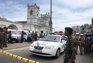 Σρι Λάνκα: 52 νεκροί από εκρήξεις σε εκκλησίες και ξενοδοχεία 