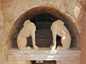 Σημαντική ανακάλυψη: Μυστικές κρύπτες στον τάφο της Αμφίπολης