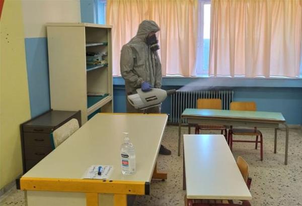 Eργασίες απολύμανσης στα σχολεία του δήμου Θέρμης - παντελώς ασφαλή για να υποδεχθούν τους μαθητές