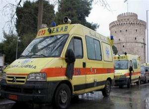 Στους δρόμους τα ασθενοφόρα στη Θεσσαλονίκη