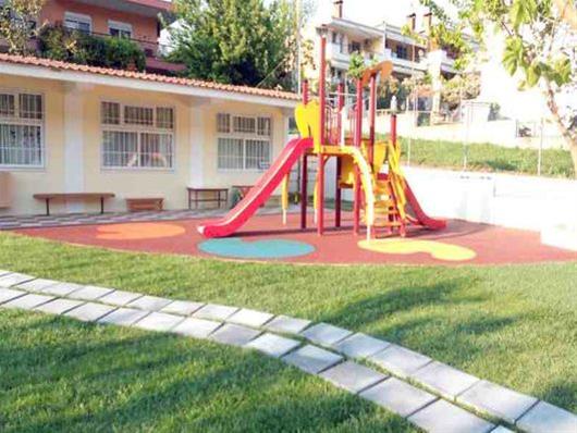 Δήμος Νεάπολης Συκεών: Αναμορφώνονται οι σχολικές αυλές για περισσότερο παιχνίδι