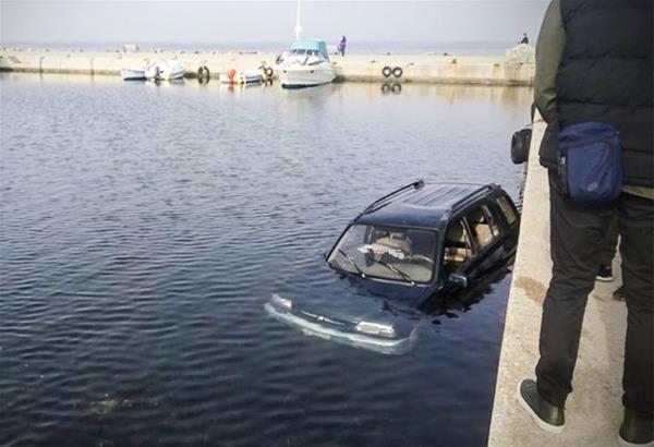Νέοι Επιβάτες - αυτοκίνητο έπεσε στη θάλασσα
