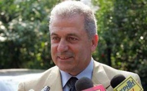 Aπέσυρε τη Δευτέρα 2 Νοεμβρίου, στις 15.00, την υποψηφιότητά του για την αρχηγία της Νέας Δημοκρατίας, ο Δημήτρης Αβραμόπουλος