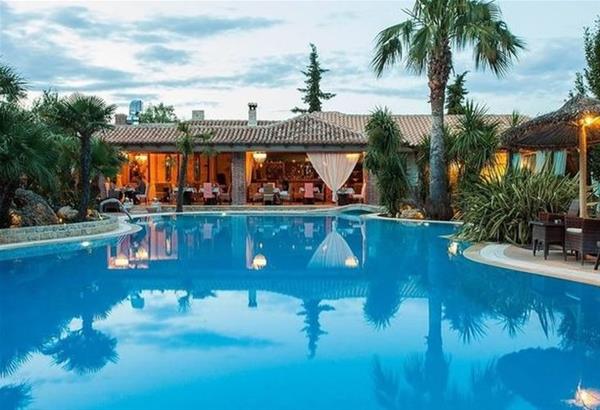 TripAdvisor: Tα 25 καλύτερα ελληνικά ξενοδοχεία για το 2019 -  7 ξενοδοχεία της Χαλκιδικής στη πρώτη δεκάδα