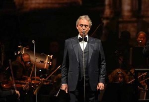 Ο Andrea Bocelli θα ψάλει ύμνους στον άδειο Καθεδρικό Ναό του Μιλάνου