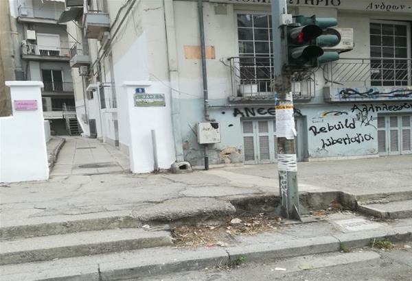 Μένουμε Θεσσαλονίκη: Είναι άραγε όλες οι γειτονιές «ίσες»; Η κατάσταση στην γειτονιά επί της Κωνσταντινουπόλεως & Δελφών