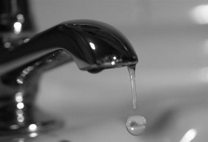 Δήμος Νεάπολης Συκεών: Χωρίς νερό για ακόμα μια φορά τα ''Πεύκα''. Η ανακοίνωση της ΕΥΑΘ