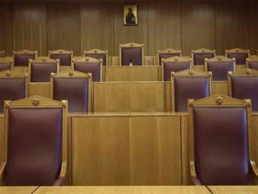 Άγριο ξύλο στο δικαστήριο μεταξύ συγγενών για υπόθεση βιασμού