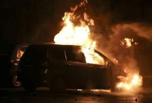 Παρανάλωμα του πυρός ΙΧ όχημα στη Χαλάστρα Θεσσαλονίκης