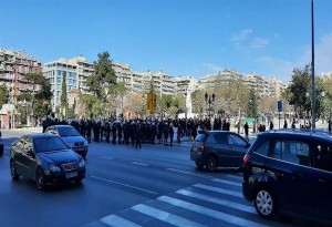 Θεσσαλονίκη: Ένταση με φοιτητές και ΜΑΤ στην πλατεία Αριστοτέλους