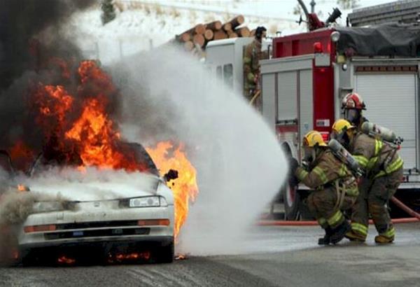 Στις φλόγες τυλίχθηκε ΙΧ αυτοκίνητο κοντά στον κόμβο των ΚΤΕΛ Μακεδονία