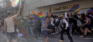 Χαμός στην Κωνσταντινούπολη -Βίαιη καταστολή του Gay Pride