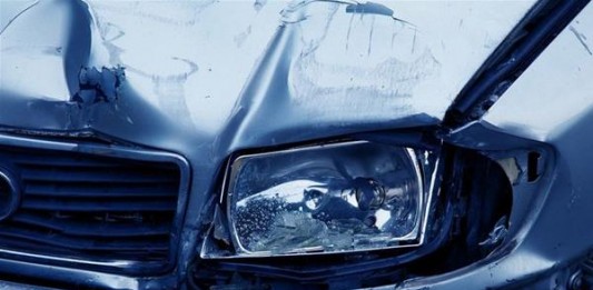 Θεσσαλονίκη:«Μυστήριο» τροχαίο με αυτοκίνητο που έπεσε σε κολόνα – Άφαντος ο οδηγός