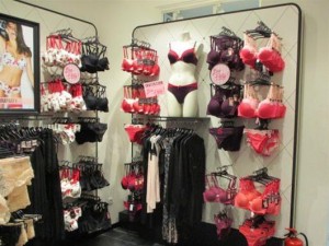 Welcome to Hunkemoller' s Bra Party! 