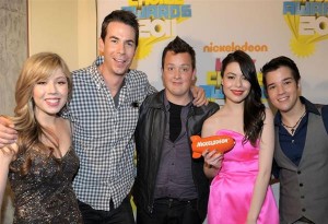 Επιστρέφει μετά από 8 χρόνια η δημοφιλής σειρά «iCarly» του Nickelodeon