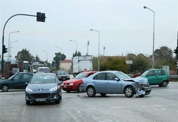 Τρoχαίο - Καραμπόλες με δέκα οχήματα σημειώθηκε στη γέφυρα της Βούλγαρη 