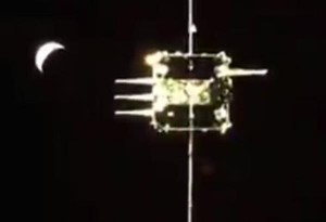 Κίνα: Επέστρεψε στη Γη το διαστημικό σκάφος που συνέλεξε δείγματα από τη Σελήνη
