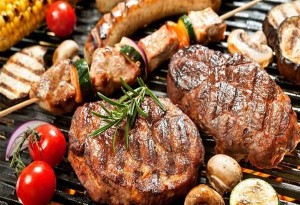 «Στα μαχαίρια» οι επιστήμονες μετά τη δημοσίευση μελέτης που αθωώνει την κατανάλωση κόκκινου κρέατος