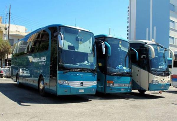 Χανιά Κρήτης: Οδηγός ΚΤΕΛ κατέβασε από το λεωφορείο μαθητές επειδή το λέρωσαν