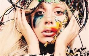 Η Lady Gaga ανάβει φωτιές με το νέο της βίντεο κλιπ
