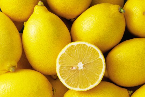 Καταψύξτε τα λεμόνια σας η καλύτερη λύση για την υγεία σας και για  να τα'χετε πάντοτε πρόχειρα
