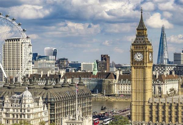 Το Λονδίνο λέει όχι σε όσους δεν ξέρουν αγγλικά. Το σχέδιο της κυβέρνησης Τζόνσον για τους μετανάστες