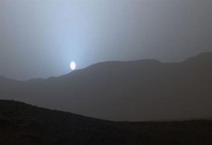 Το πρώτο ηλιοβασίλεμα από τον πλανήτη Αρη είναι μπλε