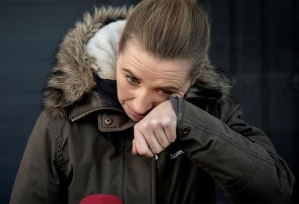 Δανία: Η Πρωθυπουργός κλαίγοντας ζήτησε συγγνώμη για τη σφαγή των βιζόν, τα οποία βγαίνουν στην επιφάνεια