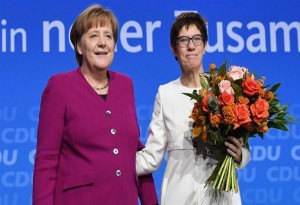 Γερμανία: Η Άνεγκρετ Κραμπ-Καρενμπάουερ είναι η διάδοχος της Μέρκελ