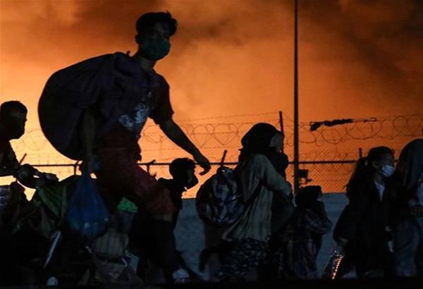 BBC για Μόρια: Το μεγαλύτερο ''στρατόπεδο'' μεταναστών στην Ελλάδα καταστράφηκε από πυρκαγιά