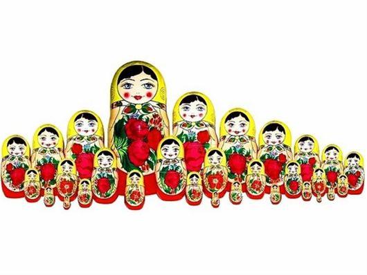 Μπάμπουσκα ή Ματριόσκα: Η πιο δημοφιλής κούκλα της Ρωσίας