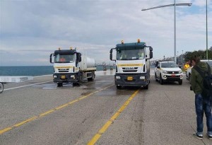 Θεσσαλονίκη: Λαμπίκο με (παράλληλη απολύμανση) έκαναν τη Νέα Παραλία, συνεργεία του Δήμου