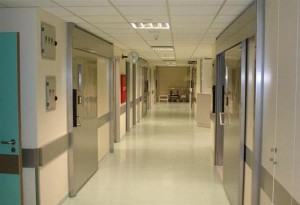 Κορωνοϊός: 58χρονος παιδίατρος διασωληνωμένος  στο Πανεπιστημιακό Νοσοκομείο Λάρισας
