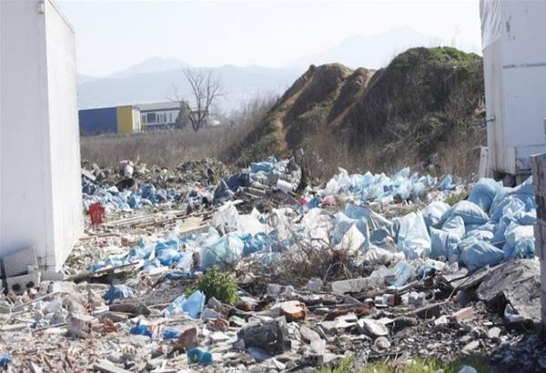 Δήμος Δέλτα: Μήνυση για τη συσσώρευση ογκωδών απορριμμάτων περιμετρικά του οικισμού «Αγία Σοφία»
