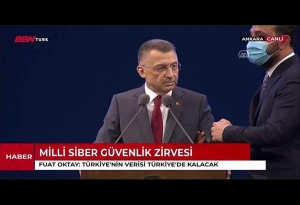 Κατέρρευσε στο βήμα ο Τούρκος Αντιπρόεδρος, Φαούστ Οκτάι. Video
