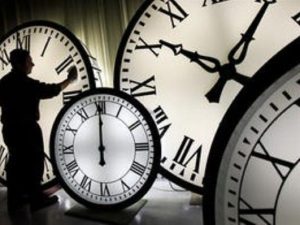 Θερινή ώρα: Πότε πρέπει να ρυθμίσουμε τα ρολόγια μια ώρα μπροστά