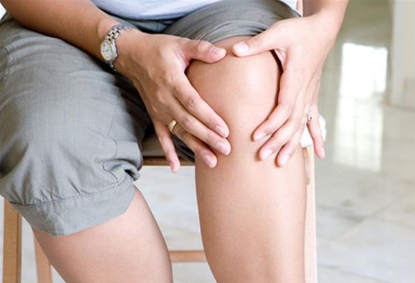 Οστεοαρθρίτιδα: Αυτό είναι το αντιφλεγμονώδες μπαχαρικό που ανακουφίζει τον πόνο στα γόνατα